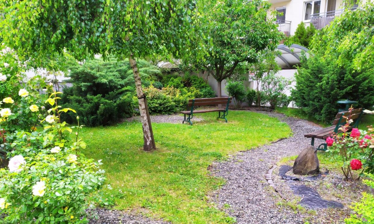 Cystersow Park Leilighet Krasków Eksteriør bilde